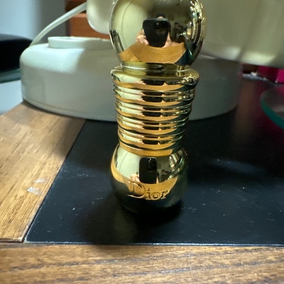 Lipstick - Picture 1 of 2